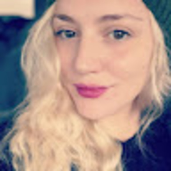 Meet your Posher, Kat - Picture 1 of 1